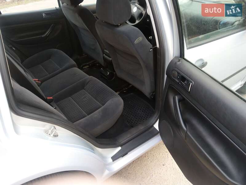 Универсал Volkswagen Golf 2000 в Чернигове