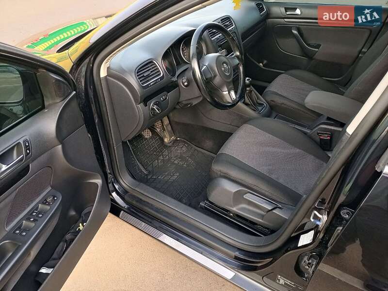 Универсал Volkswagen Golf 2012 в Черновцах фото 10 Универсал Volkswagen Golf 2012 в Черновцах