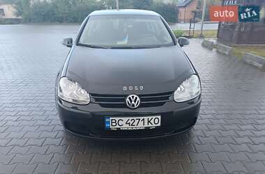 Хэтчбек Volkswagen Golf 2005 в Мостиске