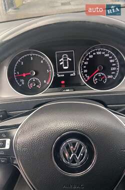 Универсал Volkswagen Golf 2015 в 