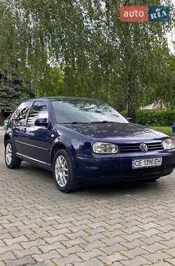 Хетчбек Volkswagen Golf 2002 в Чернівцях