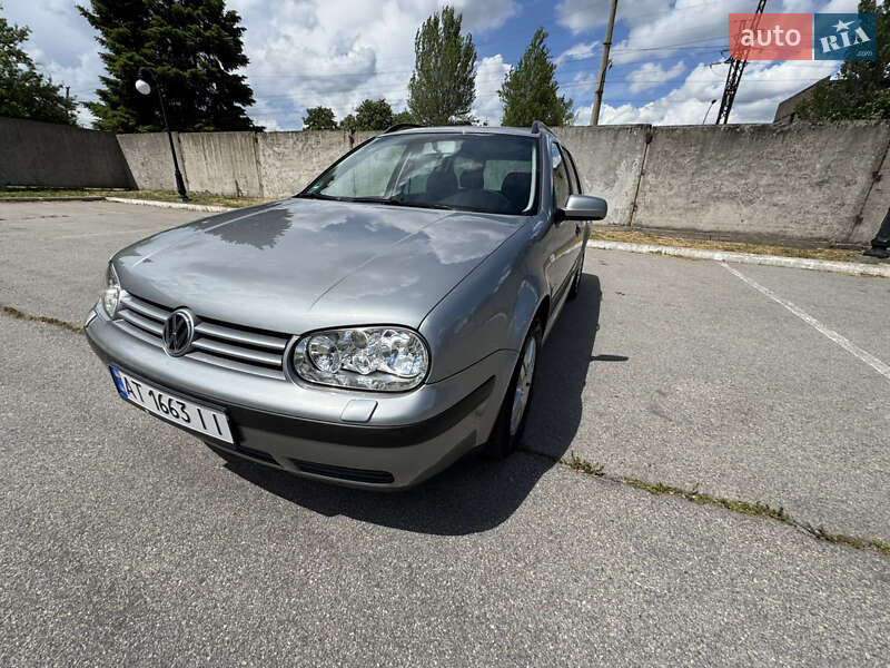 Универсал Volkswagen Golf 2002 в 