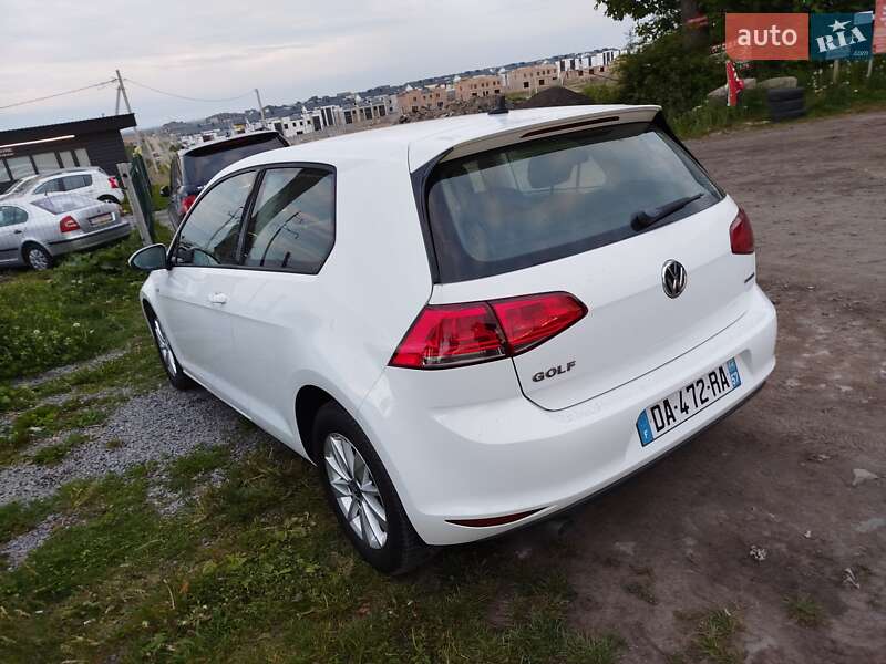 Хетчбек Volkswagen Golf 2014 в Рівному
