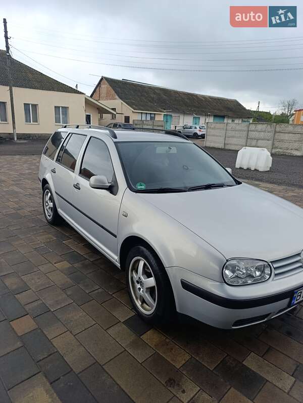 Універсал Volkswagen Golf 1999 в Великій Багачці