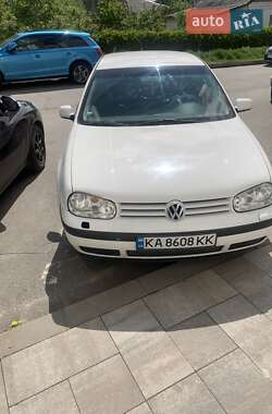 Хэтчбек Volkswagen Golf 2001 в Василькове