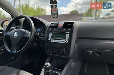 Хэтчбек Volkswagen Golf 2007 в 
