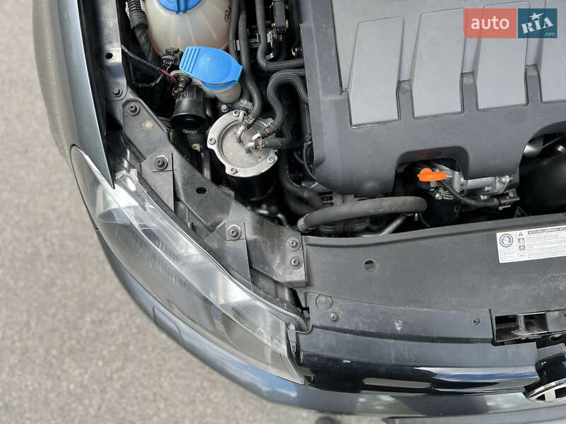 Универсал Volkswagen Golf 2011 в Буче