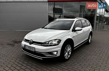 Универсал Volkswagen Golf 2019 в Полтаве