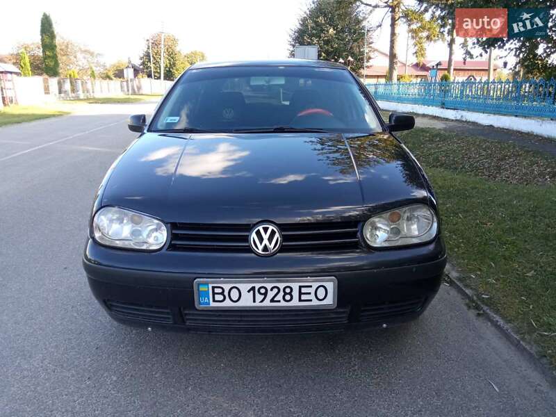 Хэтчбек Volkswagen Golf 1999 в Бродах