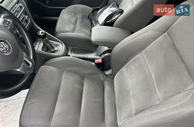 Універсал Volkswagen Golf 2010 в 