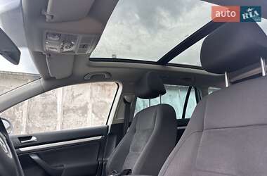 Універсал Volkswagen Golf 2010 в 