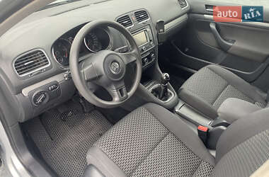 Универсал Volkswagen Golf 2013 в 