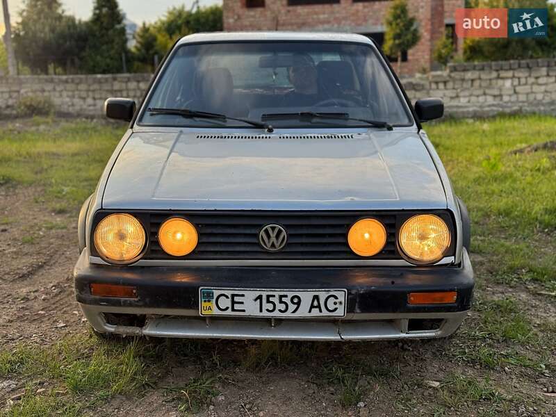 Хетчбек Volkswagen Golf 1990 в 