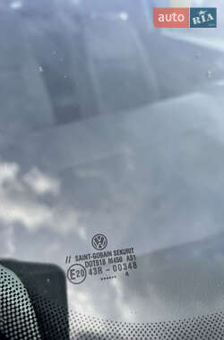 Хэтчбек Volkswagen Golf 2004 в 