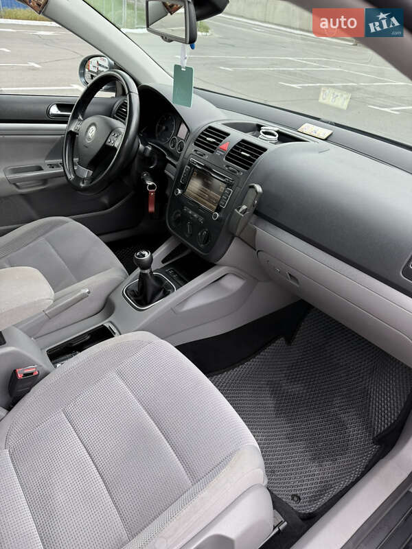 Универсал Volkswagen Golf 2009 в Виннице