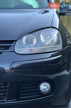 Хэтчбек Volkswagen Golf 2008 в 