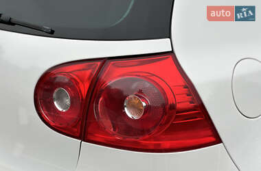 Хетчбек Volkswagen Golf 2008 в 