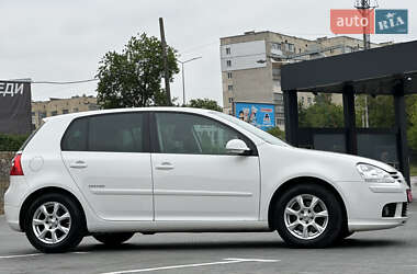 Хетчбек Volkswagen Golf 2008 в 