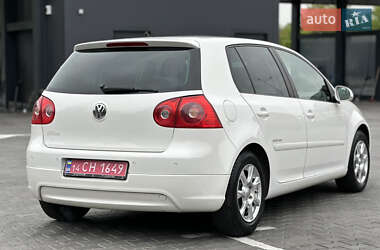 Хетчбек Volkswagen Golf 2008 в 