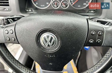 Хетчбек Volkswagen Golf 2008 в 