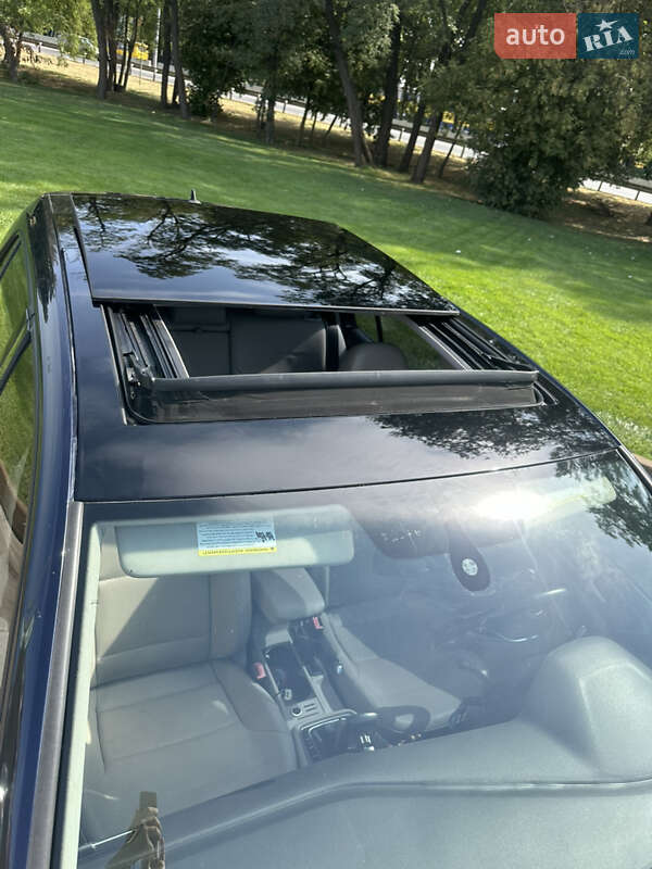 Хэтчбек Volkswagen Golf 2014 в Киеве