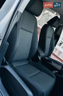 Хетчбек Volkswagen Golf 2009 в 