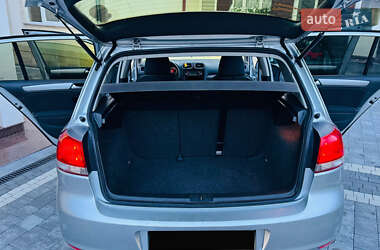 Хетчбек Volkswagen Golf 2009 в 