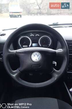 Универсал Volkswagen Golf 2004 в 
