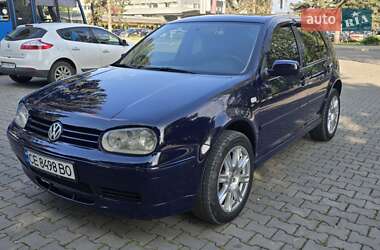 Хэтчбек Volkswagen Golf 2000 в 