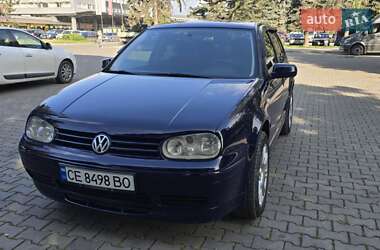 Хэтчбек Volkswagen Golf 2000 в 