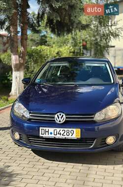 Хэтчбек Volkswagen Golf 2010 в 