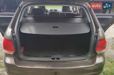 Универсал Volkswagen Golf 2011 в 