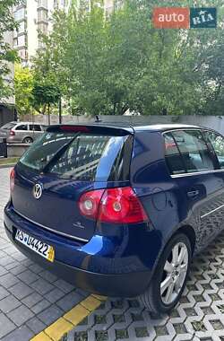 Хэтчбек Volkswagen Golf 2006 в 