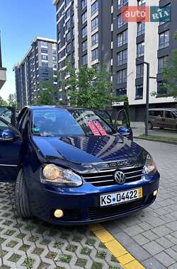 Хэтчбек Volkswagen Golf 2006 в 