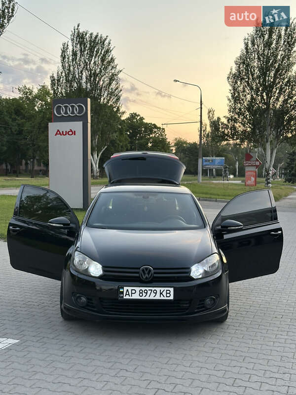 Хетчбек Volkswagen Golf 2009 в Запоріжжі