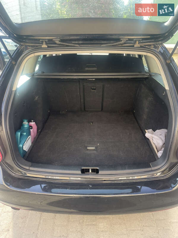 Універсал Volkswagen Golf 2011 в Львові