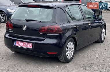 Хетчбек Volkswagen Golf 2010 в 