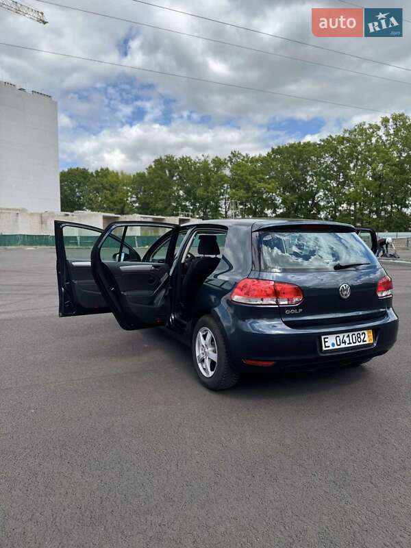 Хетчбек Volkswagen Golf 2009 в Чернігові