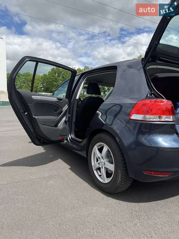 Хетчбек Volkswagen Golf 2009 в Чернігові