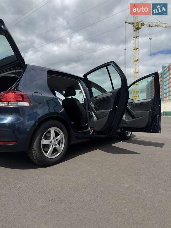 Хетчбек Volkswagen Golf 2009 в Чернігові