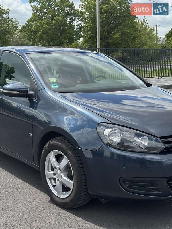 Хетчбек Volkswagen Golf 2009 в Чернігові