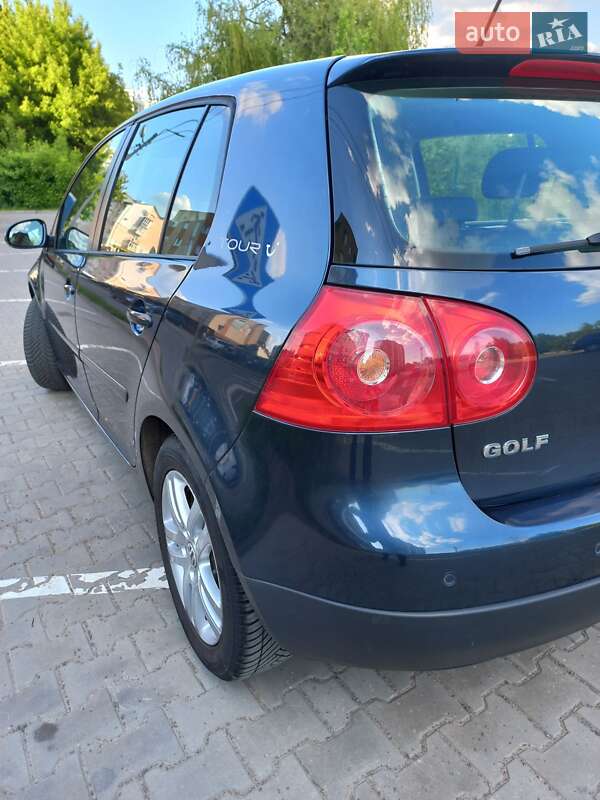 Хетчбек Volkswagen Golf 2007 в Запоріжжі
