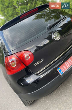 Хэтчбек Volkswagen Golf 2007 в 