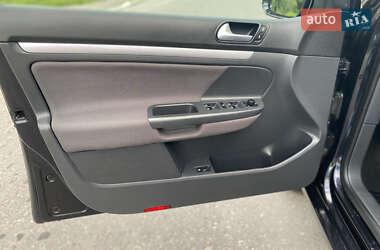 Хэтчбек Volkswagen Golf 2007 в 