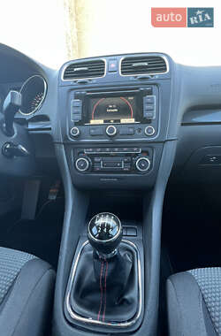 Универсал Volkswagen Golf 2010 в 