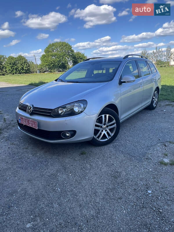Универсал Volkswagen Golf 2010 в 
