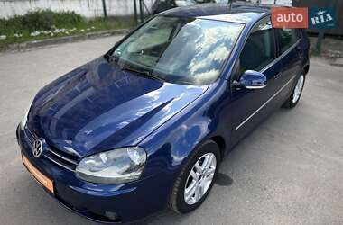 Хэтчбек Volkswagen Golf 2008 в 