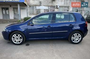 Хэтчбек Volkswagen Golf 2008 в 
