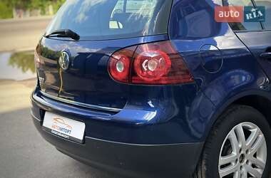 Хэтчбек Volkswagen Golf 2008 в 