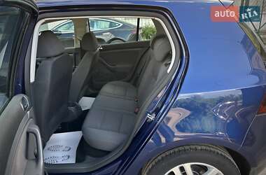 Хэтчбек Volkswagen Golf 2008 в 